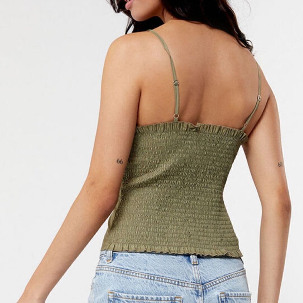 Abercrombie & Fitch Viscose Green Sleeveless Tank Top Size M